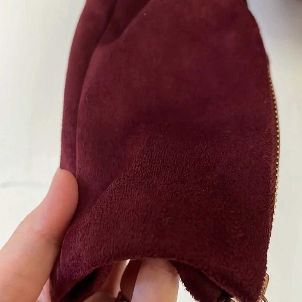 Wine red color cropped jacket - Picture 2 of 7